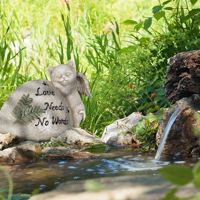 Kattenurn of Asbeeld Gedenkkei, Katje met Engelvleugels (0.95 liter)