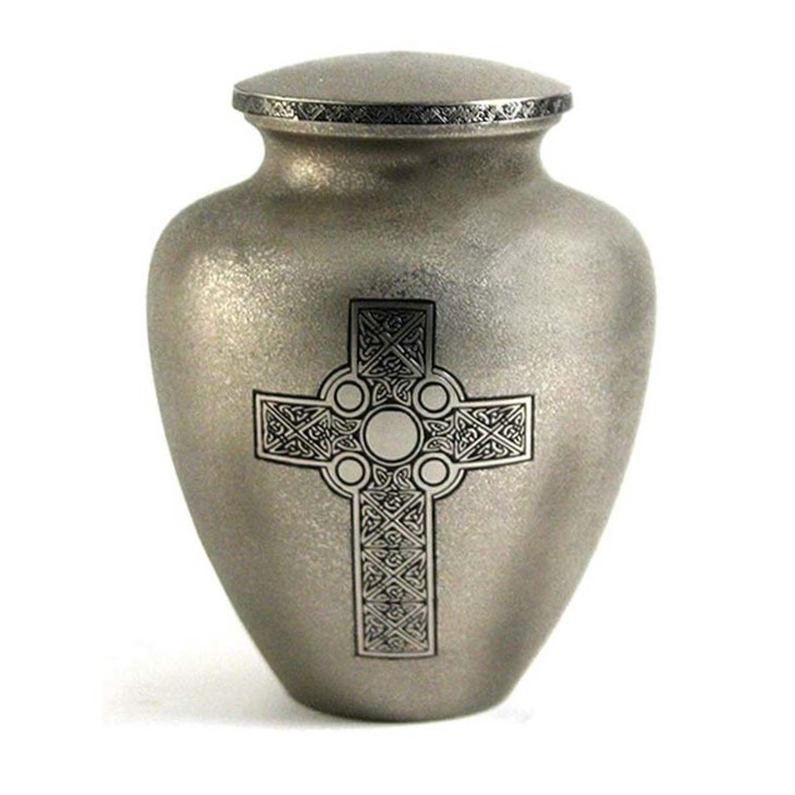 Grote Classic Celtic Cross Urn (3.5 liter)