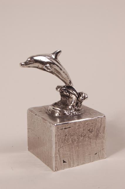 Asbeeldje Vrijheid 8 cm, Springend Dolfijntje, Zilver (0.03 liter)