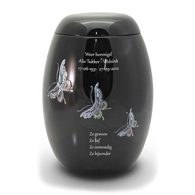https://grafdecoratie.nl/photos/gravure-glasfiber-GFU-urn-urnen-urnwebshop.JPG