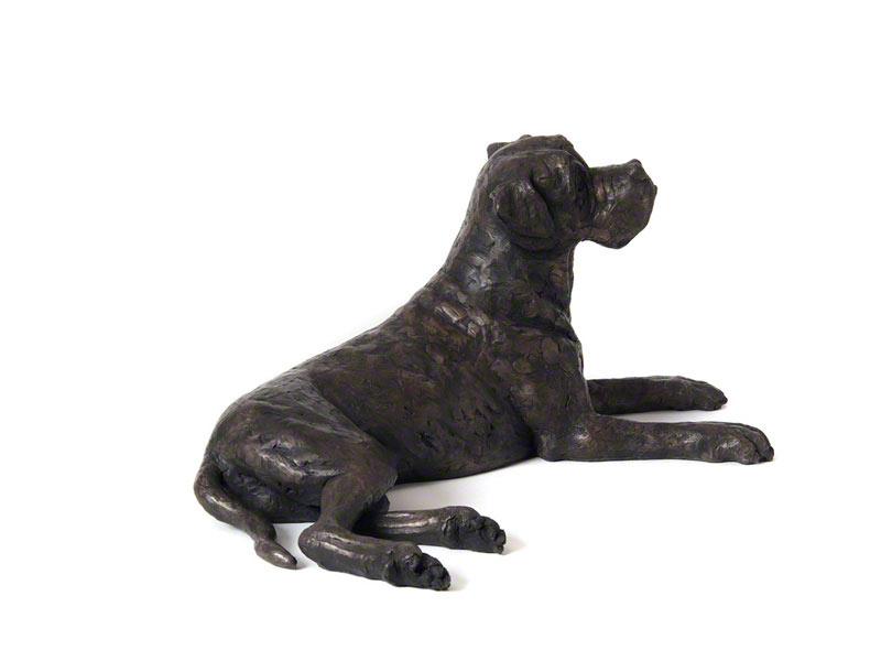 Hondenurn of Asbeeld Liggende Boxer (2 liter)