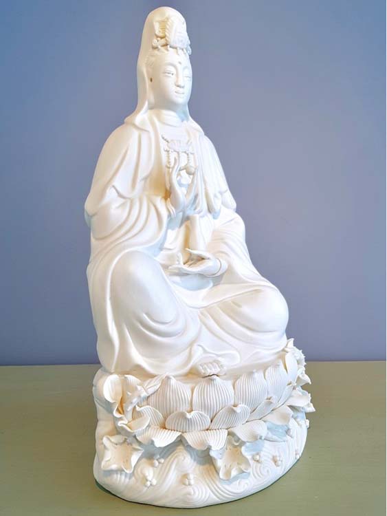 Kleine Chinese vrouwelijke Buddha Urn Kwan Yin (1.5 liter)