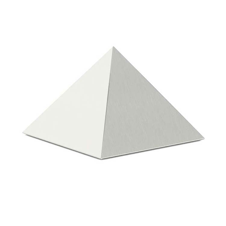 https://grafdecoratie.nl/photos/matzilver-rvs-piramide-urn-piramide-urnen-PU350.jpg