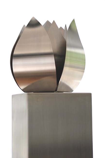 Grote RVS Tulp Urn op Kleinere RVS Assokkel (2 x 3.5 liter)